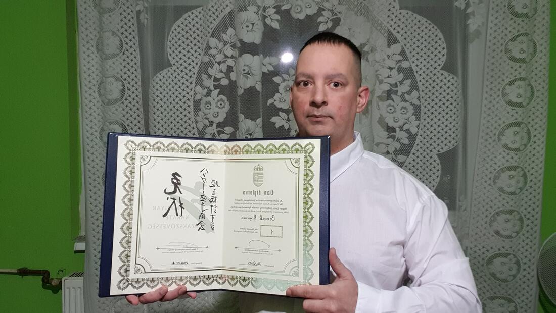 Bencsik Rajmund karate dan-diplomával